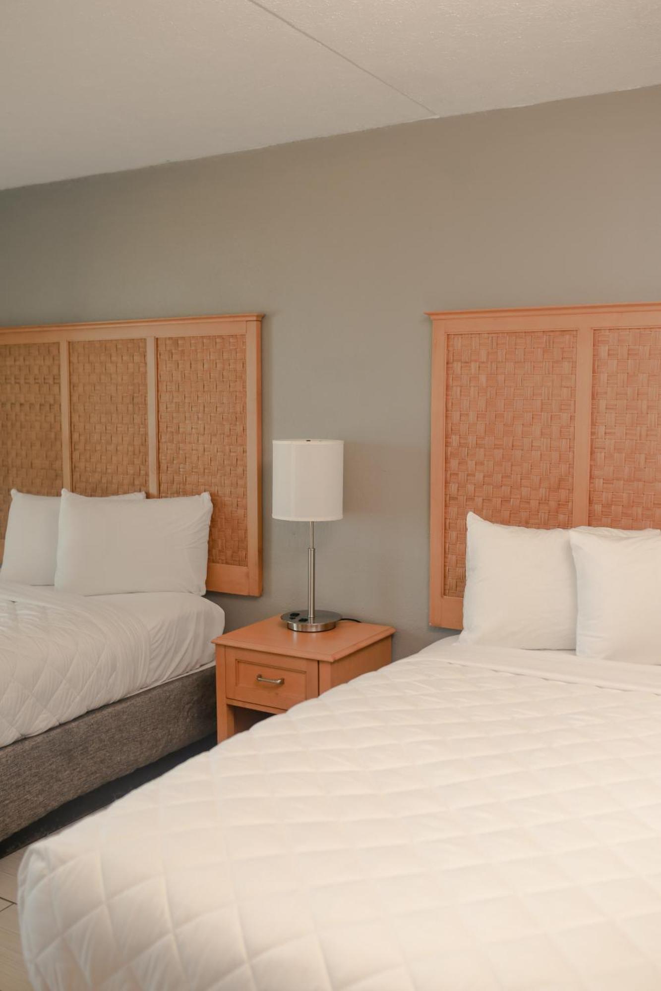 Southern Breeze Ocean Front Hotel Myrtle Beach Exterior photo